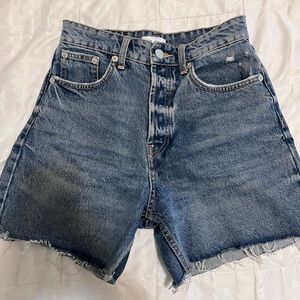 Zara shorts (us4)